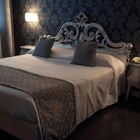 Hotel - Motel Flower Gropello Cairoli Kültér fotó