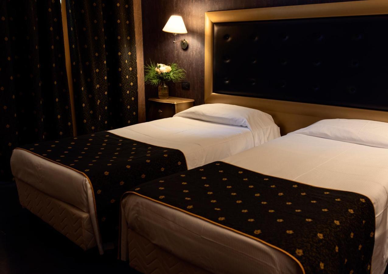 Hotel - Motel Flower Gropello Cairoli Kültér fotó