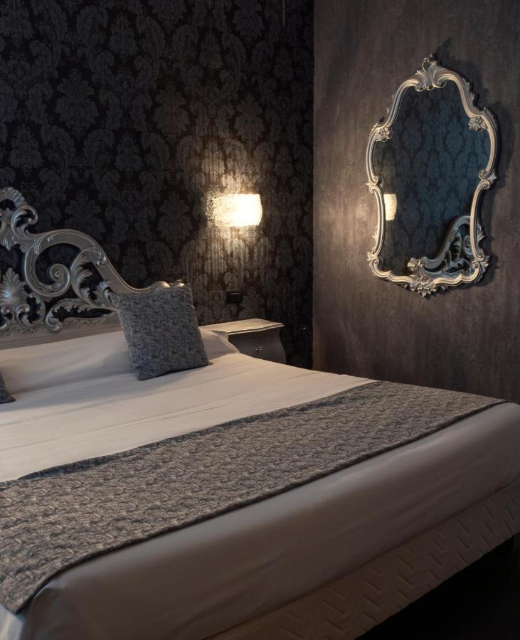 Hotel - Motel Flower Gropello Cairoli Kültér fotó
