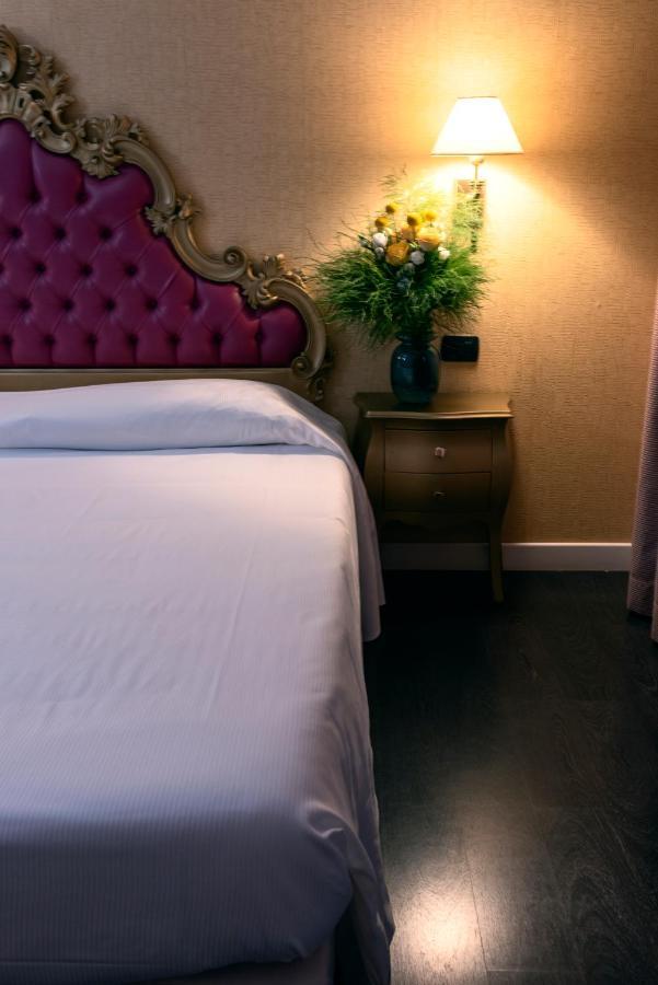 Hotel - Motel Flower Gropello Cairoli Kültér fotó