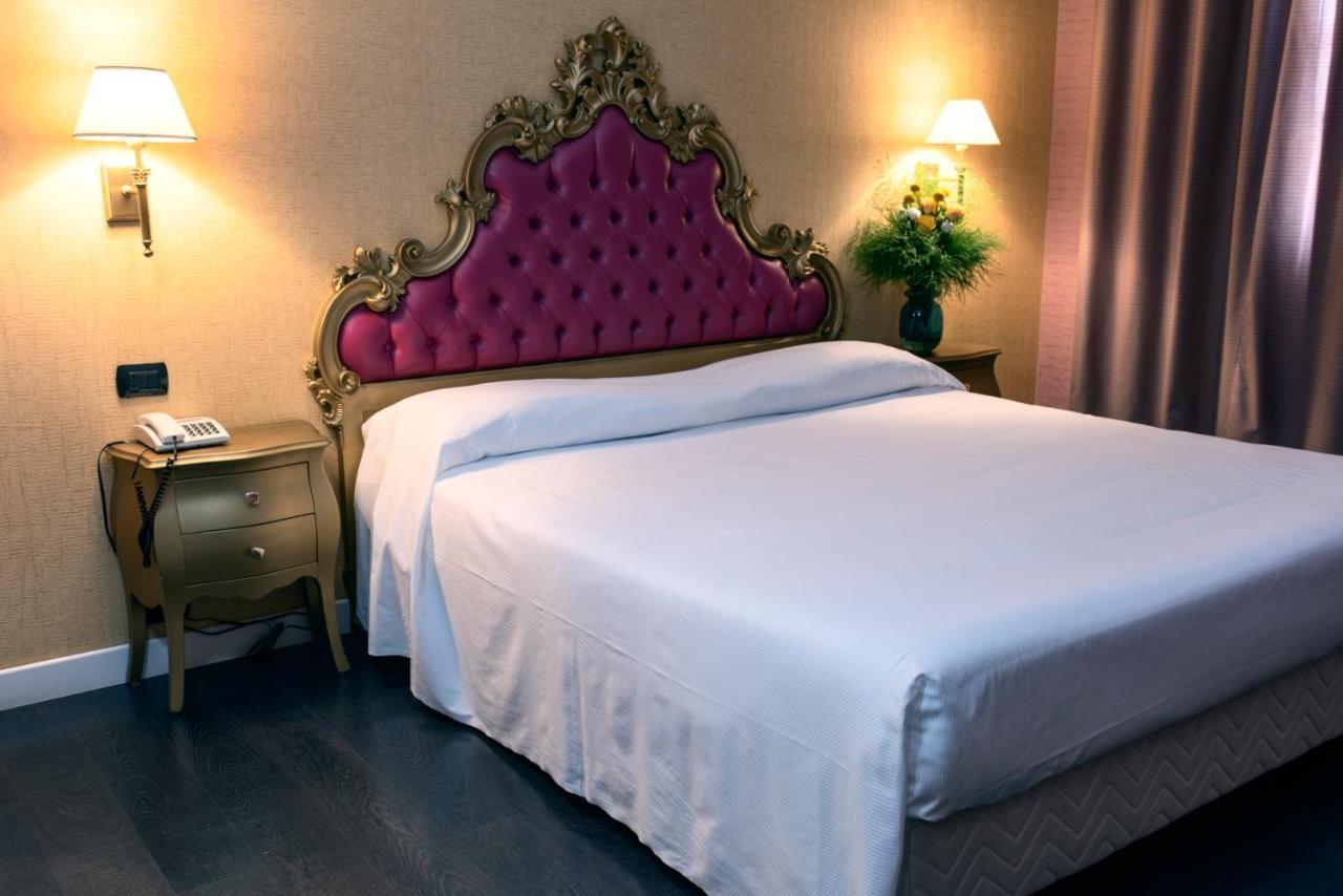 Hotel - Motel Flower Gropello Cairoli Kültér fotó