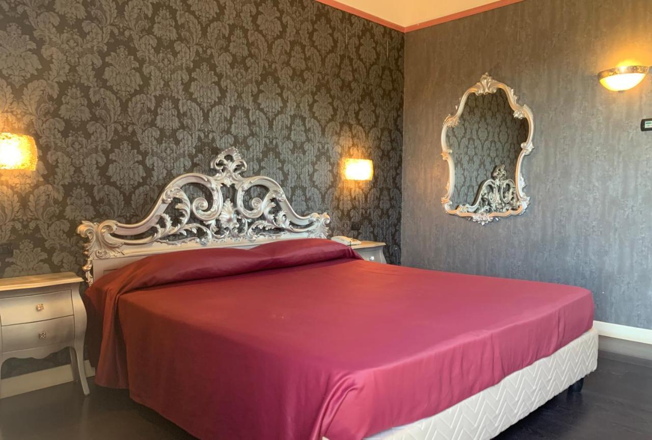Hotel - Motel Flower Gropello Cairoli Kültér fotó